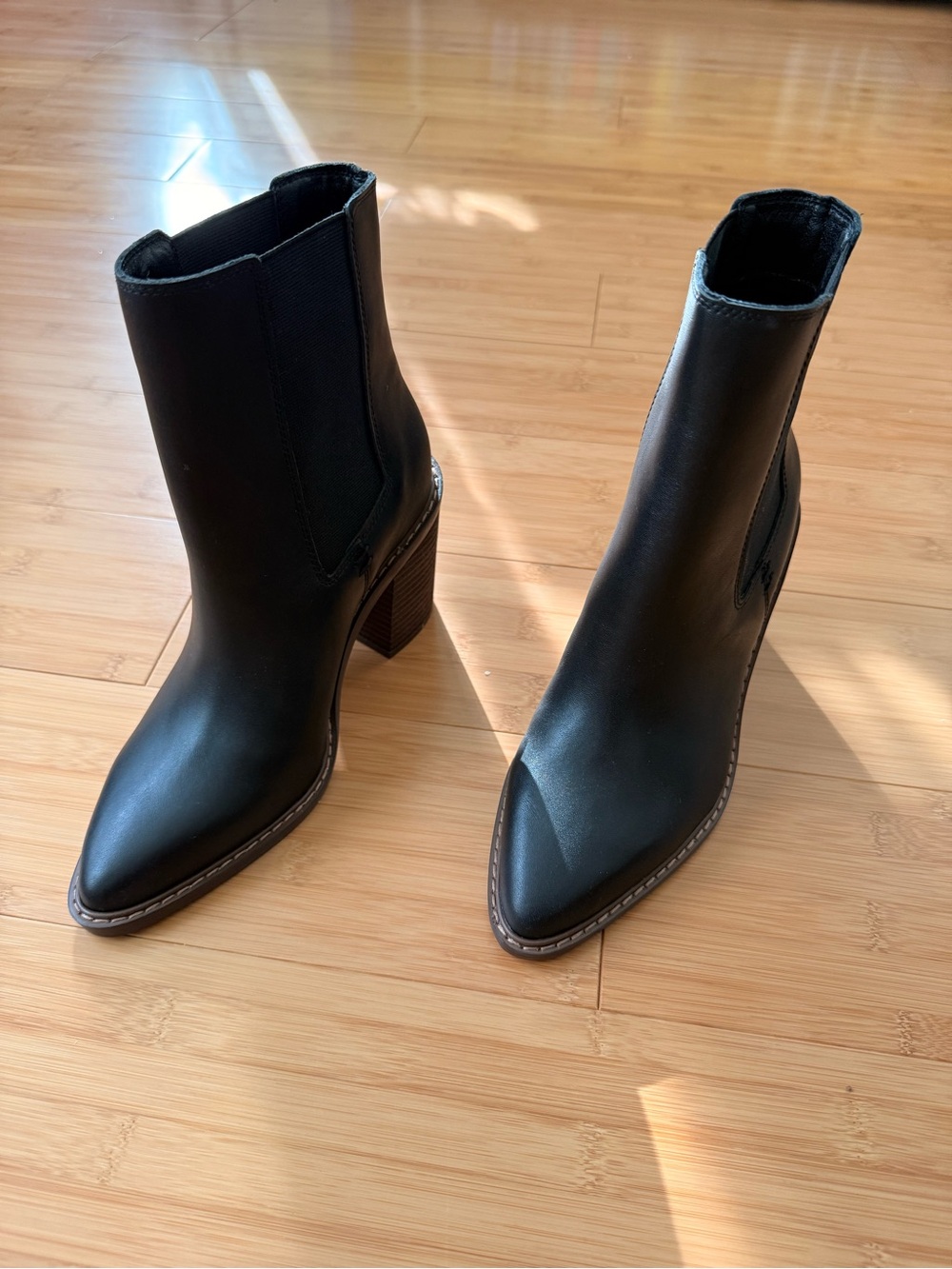 Crown Vintage - Pimmy - Pointed Toe Chelsea Bootie - Black - Size 7